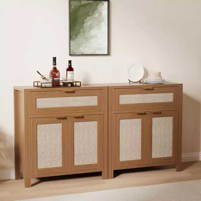 Credenza a Buffet 34 con Scomparti, Mobile Contenitore in Legno con Ripiani Regolabili, Cassetti e Ante in Rattan