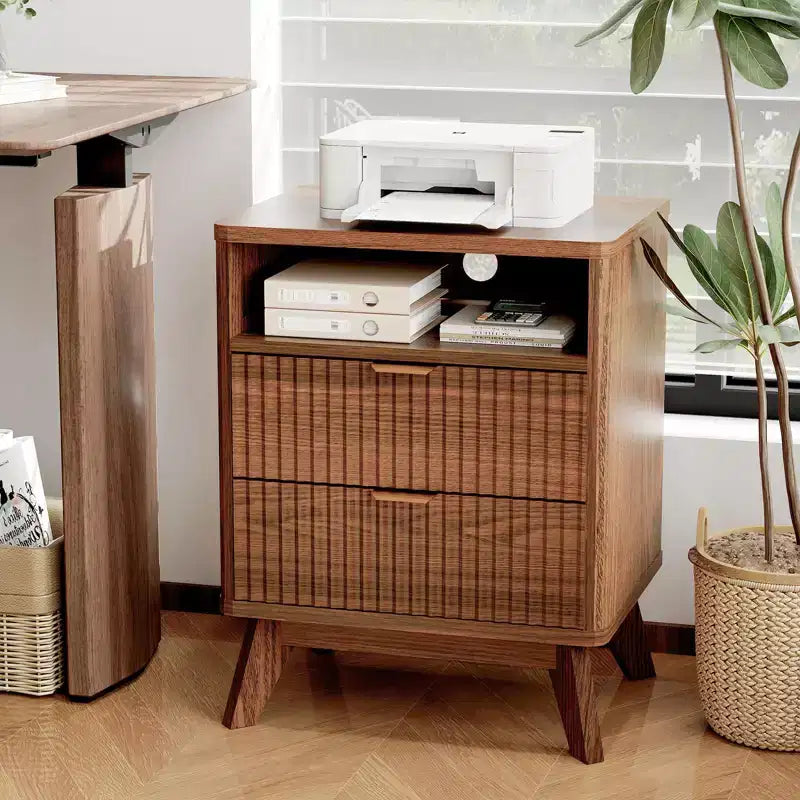 Comodino scanalato moderno GustoWave, tavolino in legno, tavolino con 2 cassetti + ripiano aperto, comodino per camera da letto, soggiorno