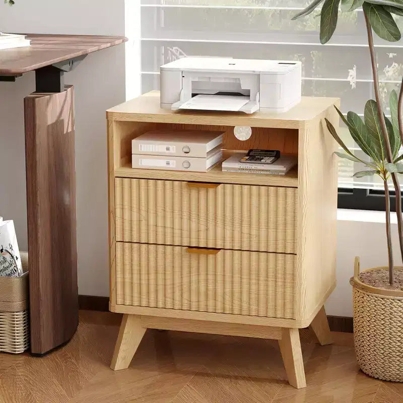Comodino scanalato moderno GustoWave, tavolino in legno, tavolino con 2 cassetti + ripiano aperto, comodino per camera da letto, soggiorno