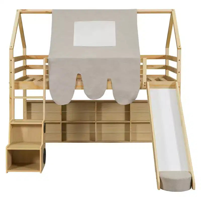 Letto a soppalco basso per bambini con scivolo e ripiani, struttura in legno a forma di casetta con tenda e scale